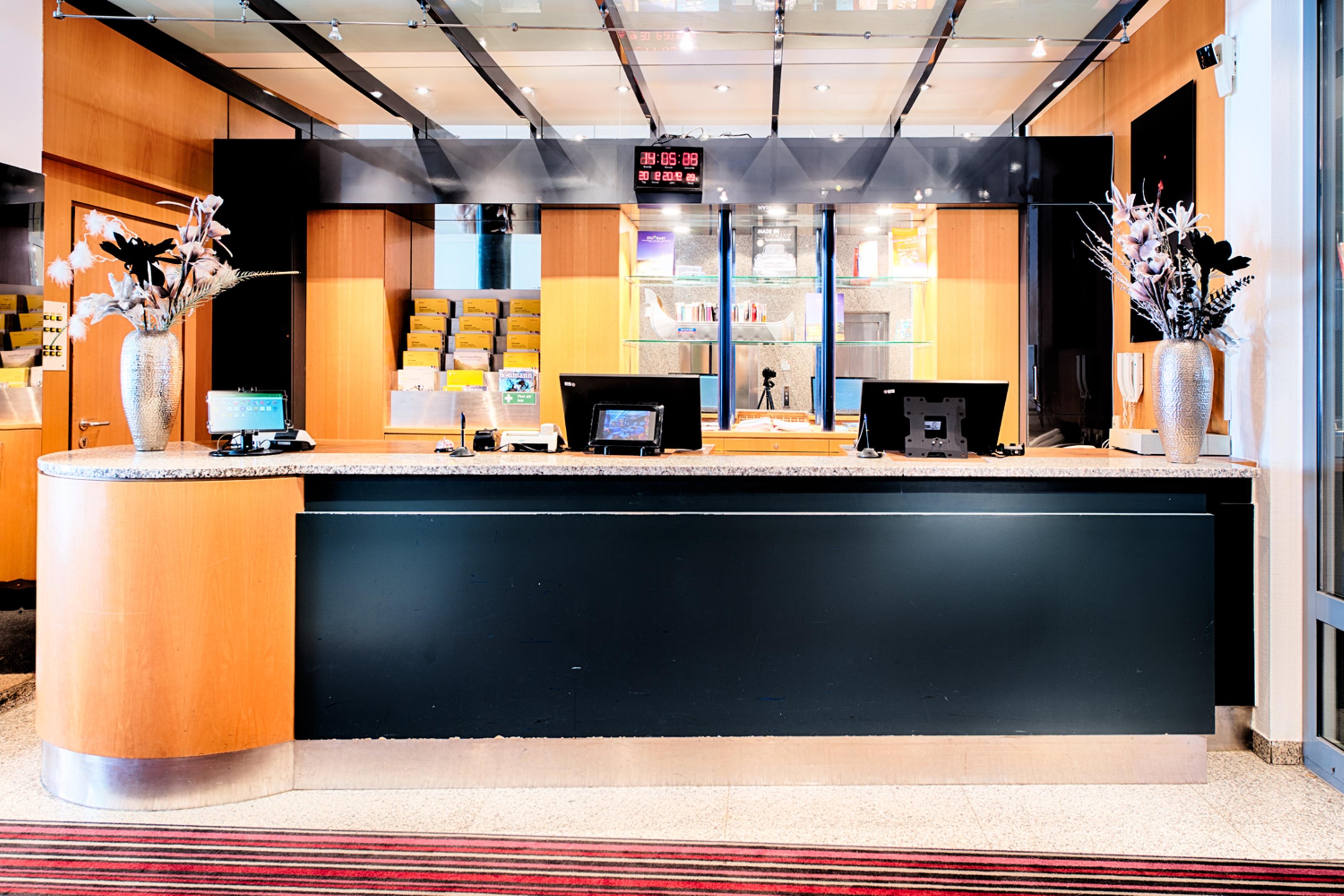 Achat Hotel Stuttgart Airport Messe Ngoại thất bức ảnh