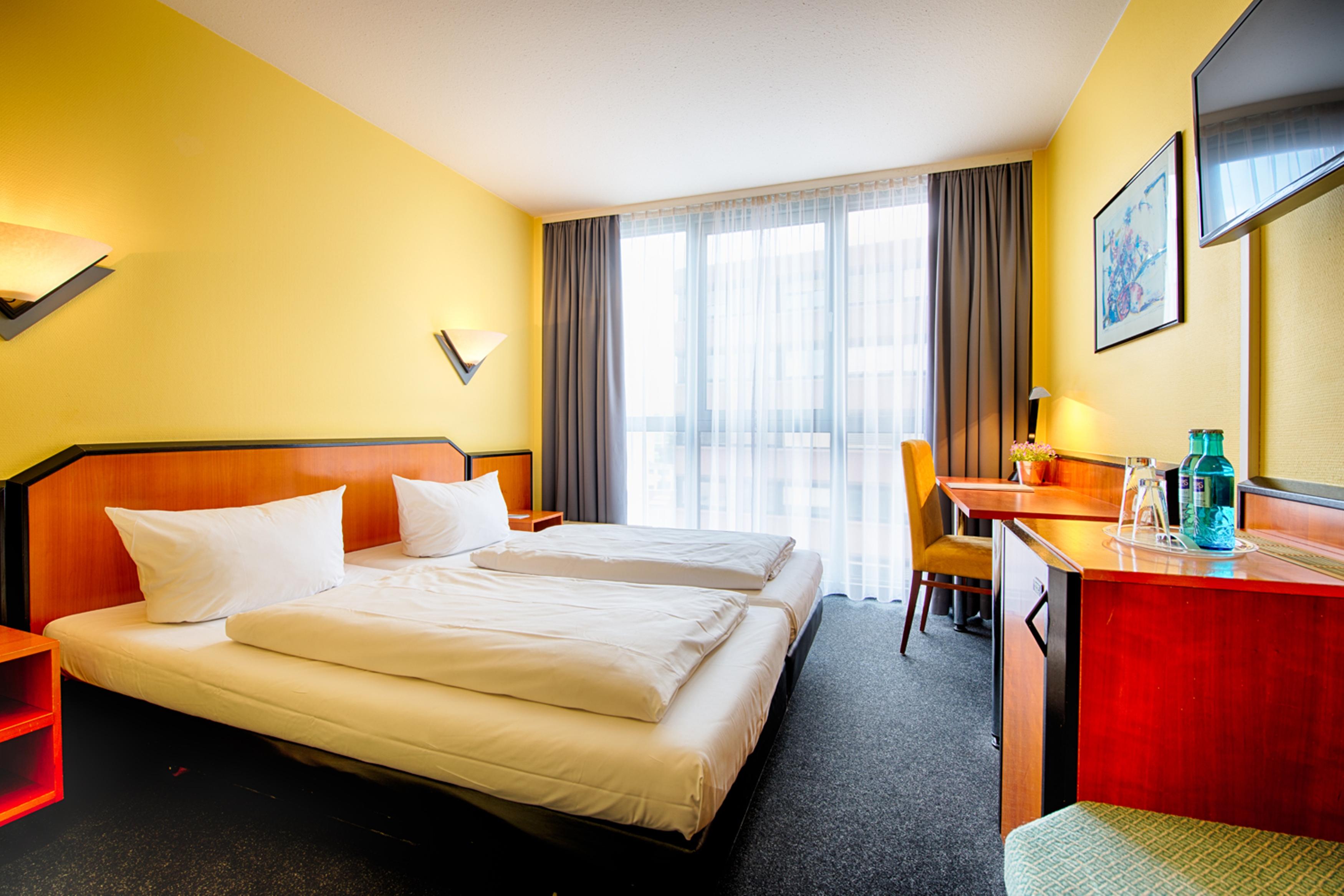 Achat Hotel Stuttgart Airport Messe Ngoại thất bức ảnh