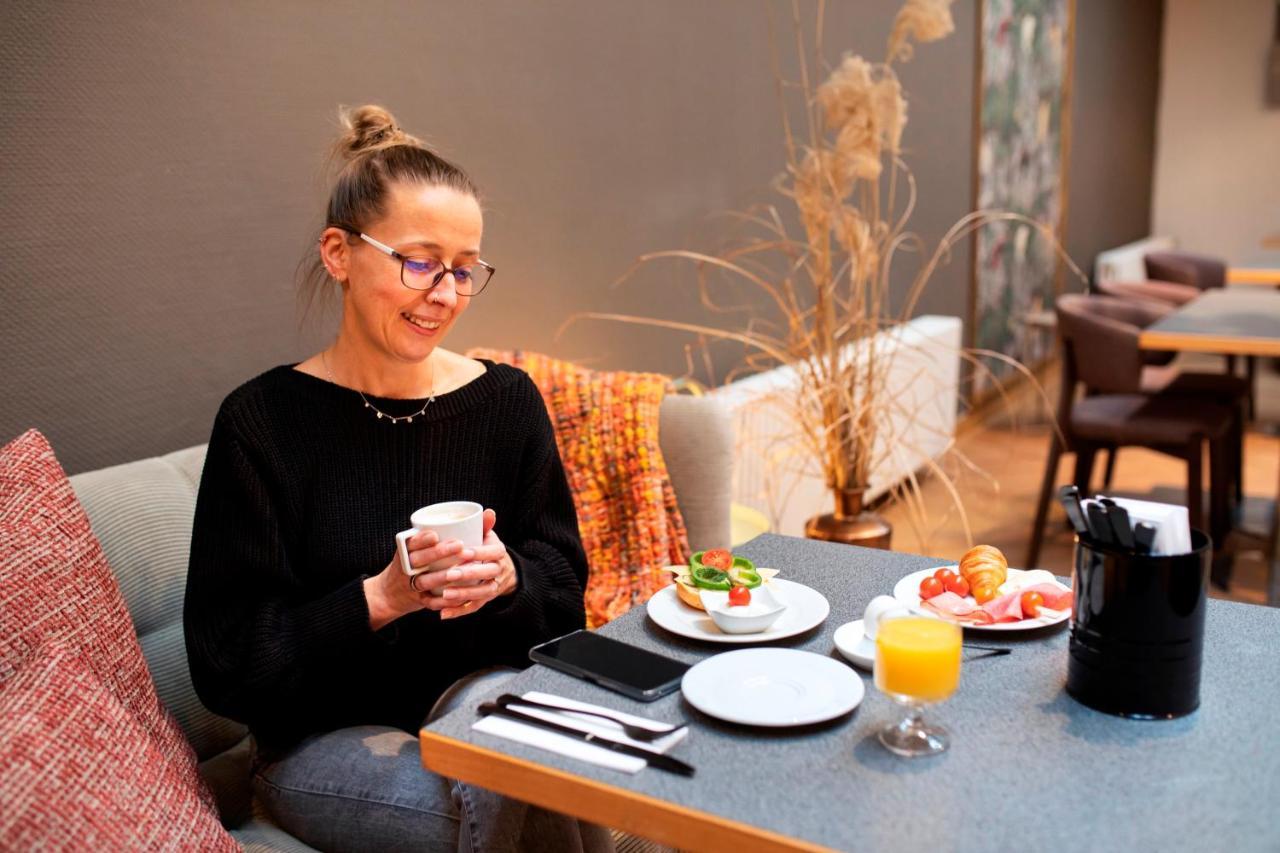 Achat Hotel Stuttgart Airport Messe Ngoại thất bức ảnh
