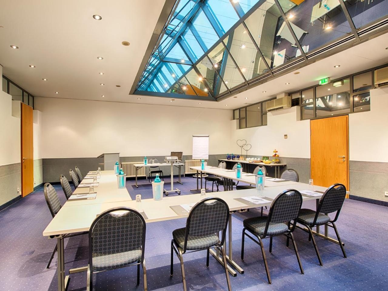 Achat Hotel Stuttgart Airport Messe Ngoại thất bức ảnh